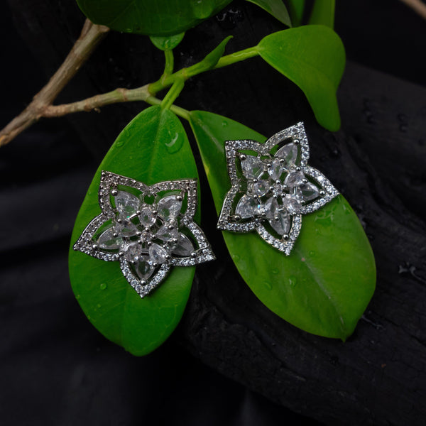 Crystal Star Earrings in Silver - D77
