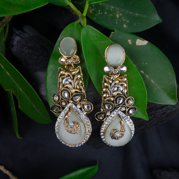 Long egyptian earring D238A