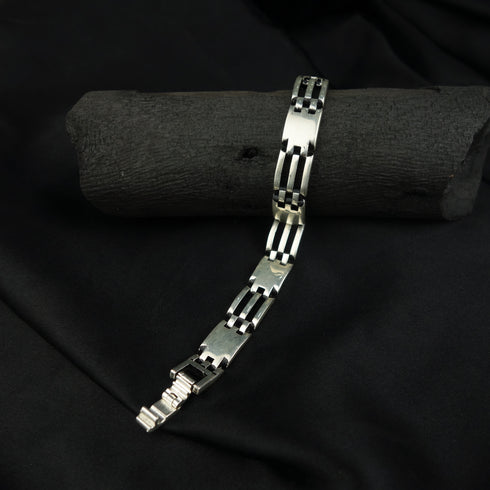 Modern Silver Chain Bracelet For Men-DS 179