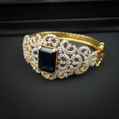 Gleaming Silver Bracelet-DS 08