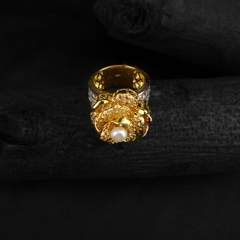 Elegant Floral Pearl Silver Ring with Sparkling Accents-DS 73